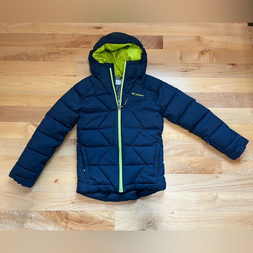 Columbia Kids hooded winter jacket with Omni-Heat, size Medium (8/10)